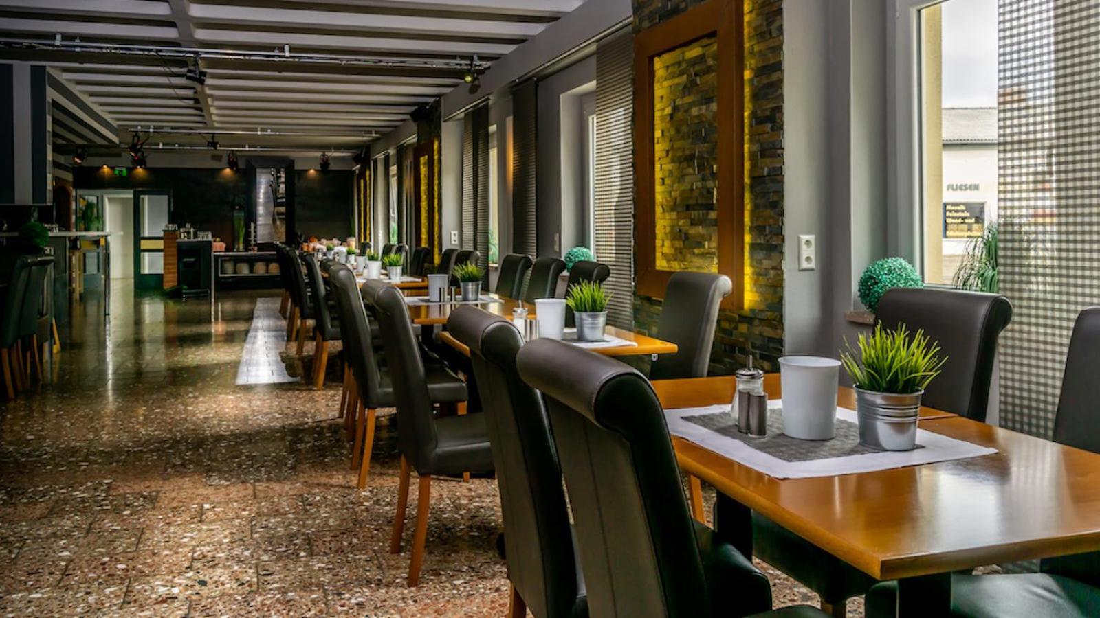 Sl'Otel Budget Bernburg Kültér fotó