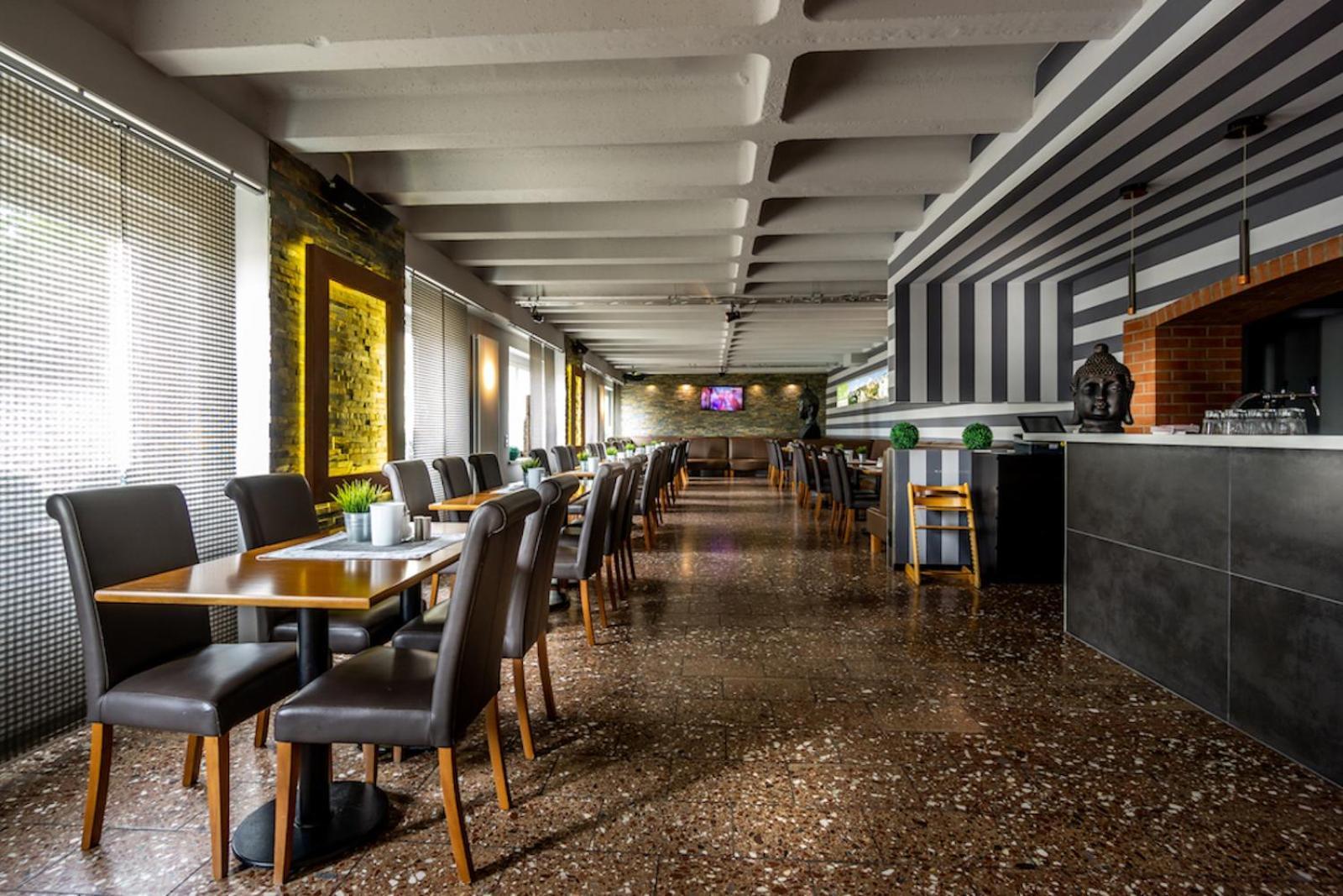 Sl'Otel Budget Bernburg Kültér fotó