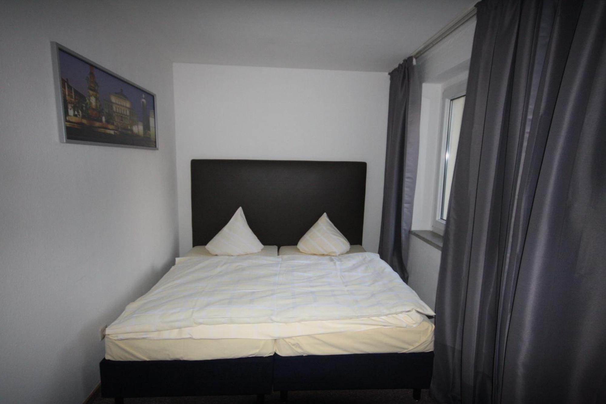Sl'Otel Budget Bernburg Szoba fotó