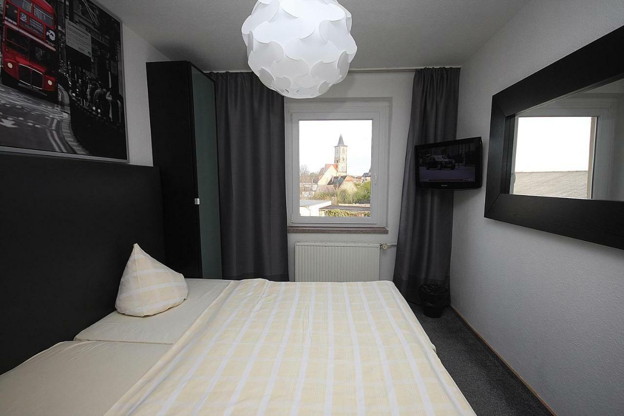 Sl'Otel Budget Bernburg Kültér fotó